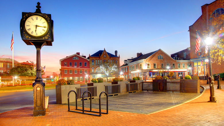 Gettysburg, near Cashtown, features the popular Gettysburg National Military Park.