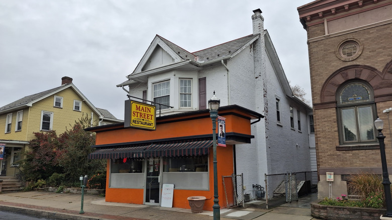 The front entrance of the Main Street Family Restaurant in Northampton, Pennsylvania