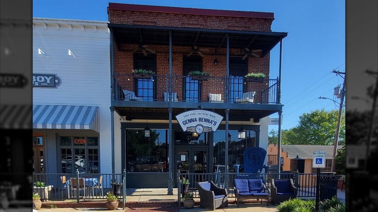 Genna Benna's﻿ restaurant in a historic building in downtown Brandon, Mississippi