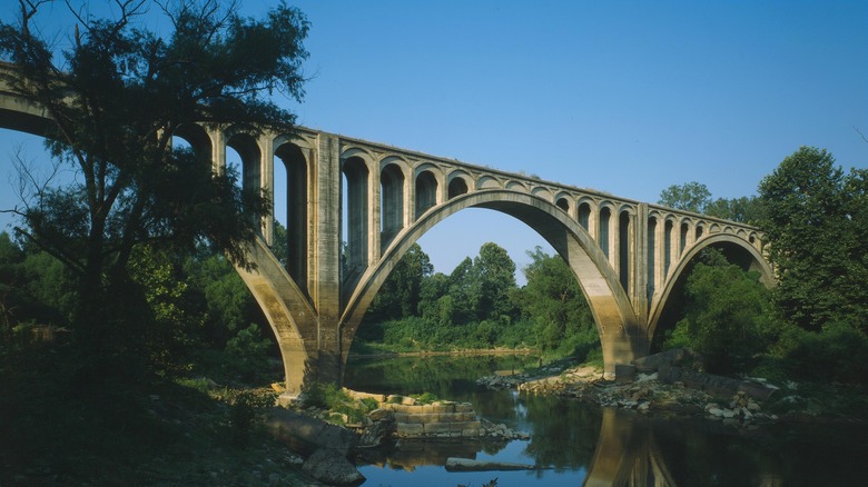 Big Black River Bridge stretches over Big Black River