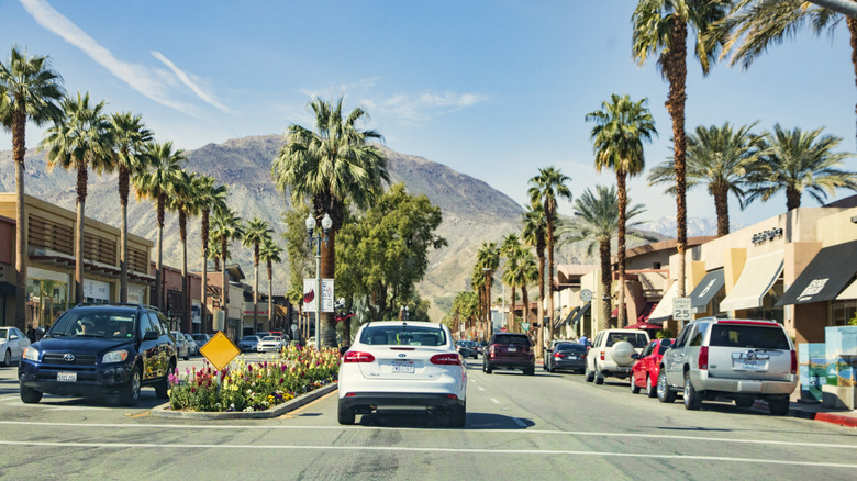 El Paseo shopping district in Palm Desert, California