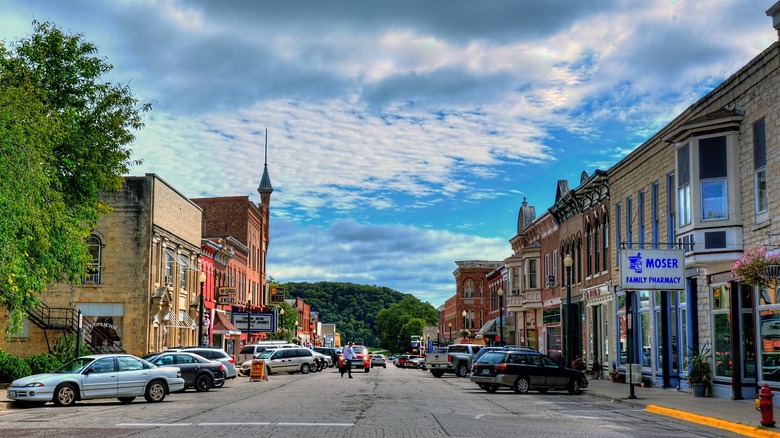 Downtown street in Elkader during daytime