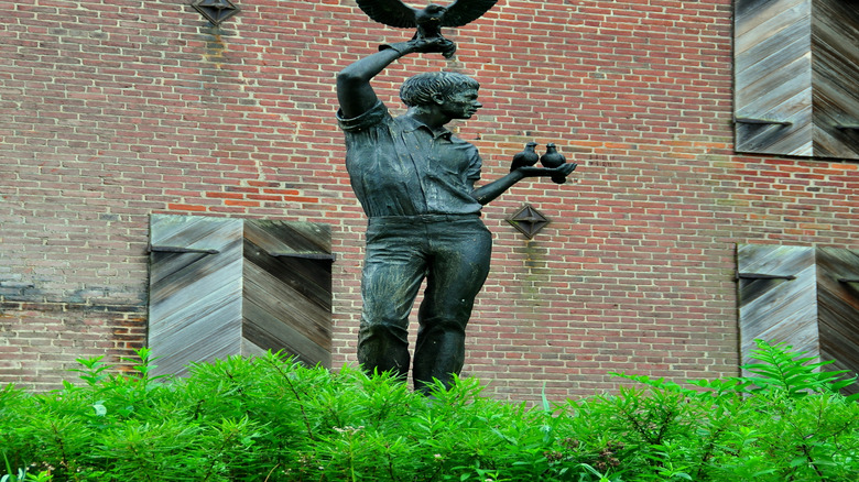 a sculpture outside brandywine museum of art
