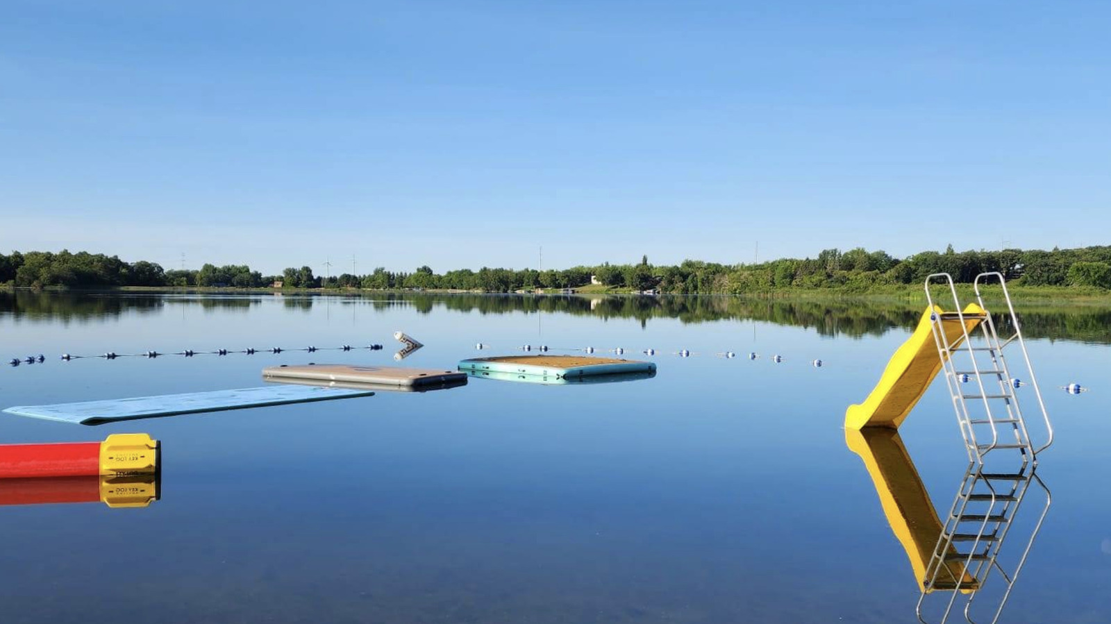 Just Under 3 Hours From Minneapolis Is A Pristine Lake Paradise With Fishing, Camping, And A Local Resort - Islands