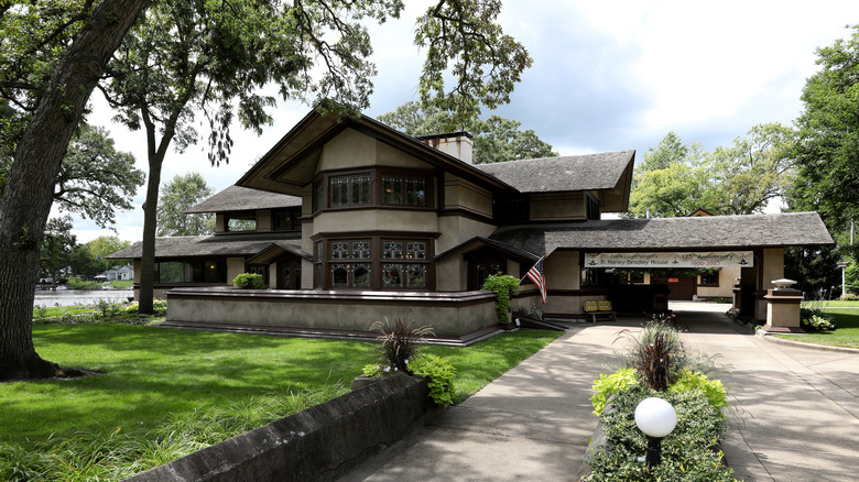 Exterior of B. Harley Bradley House