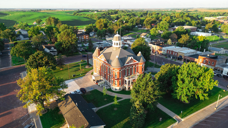 Aerial image of Dodge City courthouse