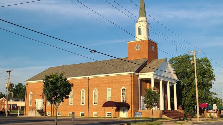 Silhouette of First Baptist Church in downtown Mt Washington