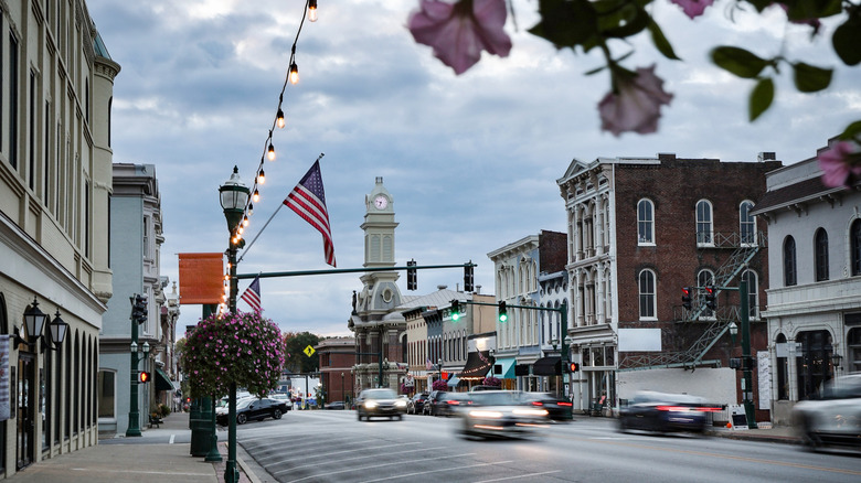 Main Street in downtown Georgetown, KY