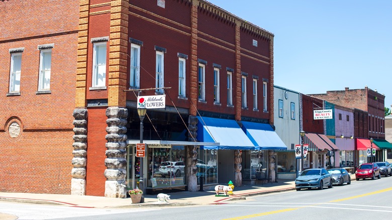 Downtown buildings and businesses in Cadiz, Kentucky