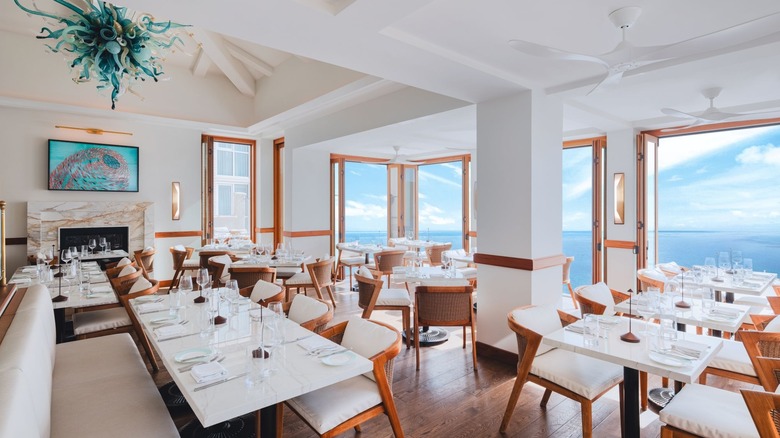 Splashes Restaurant invites guests at Surf & Sand Resort, Laguna Beach