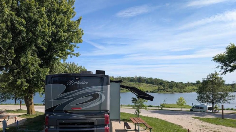 An RV at a campsite at Lake Anita State Park
