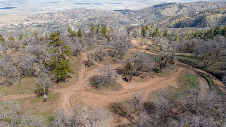 Sawmill Campground in Lake Hughes, California