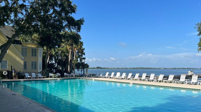 View of the Lakeside Inn's swimming pool overlooking Lake Dora