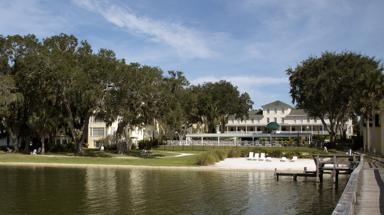 View of the Lakeside Inn from Lake Dora