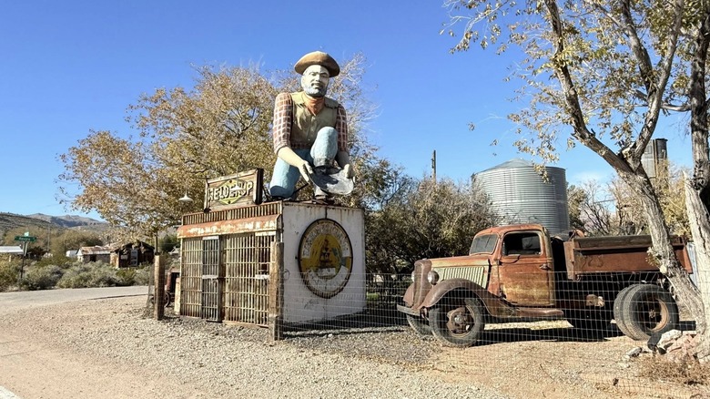 Statue and old car in Goodsprings Nevada, outside of Las Vegas
