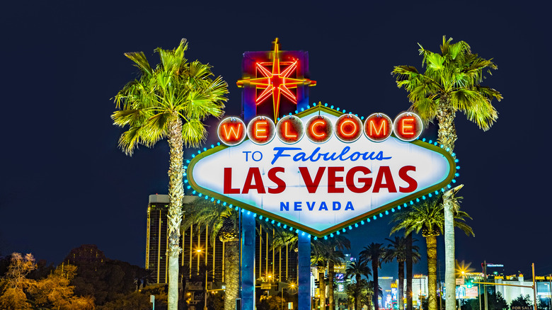 Welcome to Fabulous Las Vegas sign