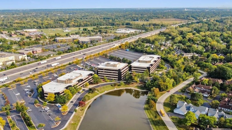 Aerial view of the upscale Chicago suburb of Lincolnshire, Illinois