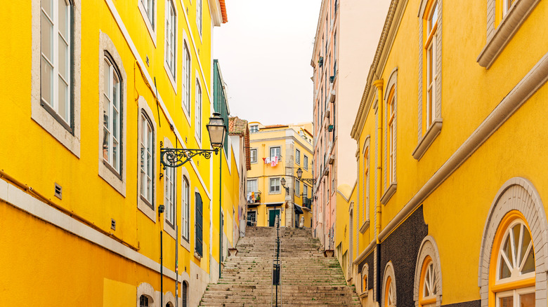 Image of Rua da Bica stairs in Lisbon