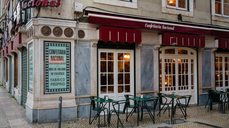 Exterior of Confeitaria Nacional in Lisbon with outdoor seating