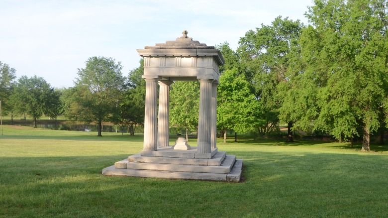 Monument with four stone pillars in MacArthur Park