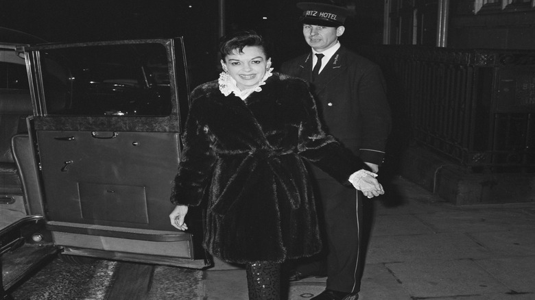 Judy Garland leaving The Ritz in 1969