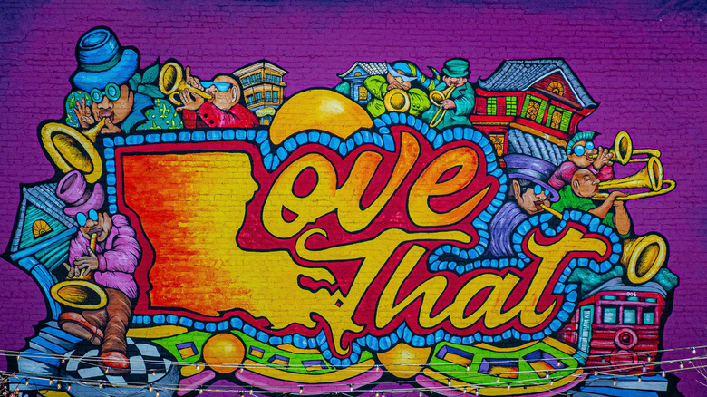Vibrant Louisiana mural on wall in Gretna