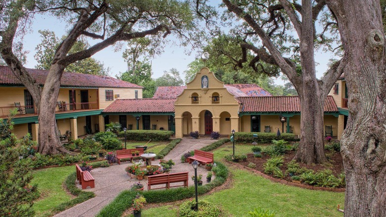 Our Lady of the Oaks Retreat House