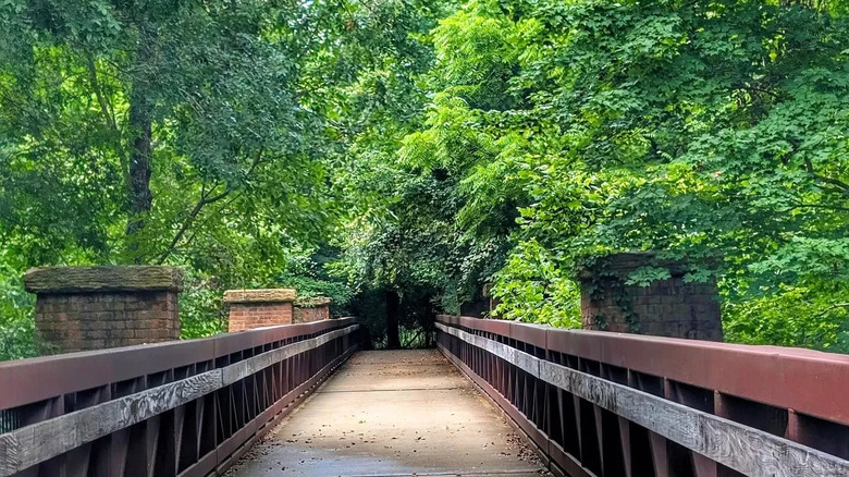 A bridge along Anchorage Trail in Anchorage, Kentucky