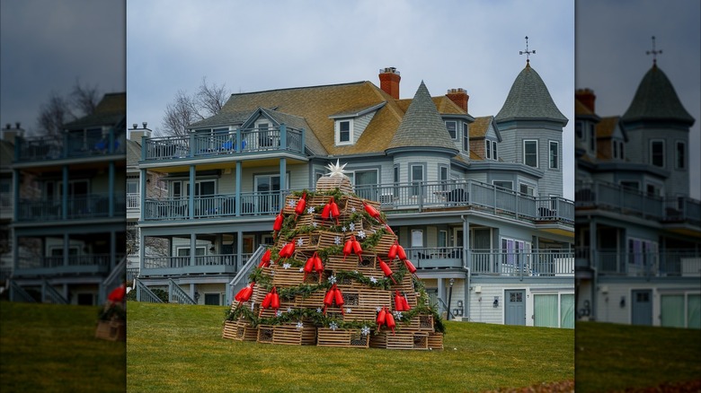 The "lobster trap tree" in Ogunquit, Maine