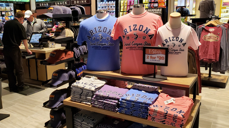 Souvenir shop at Phoenix Sky Harbor International Airport