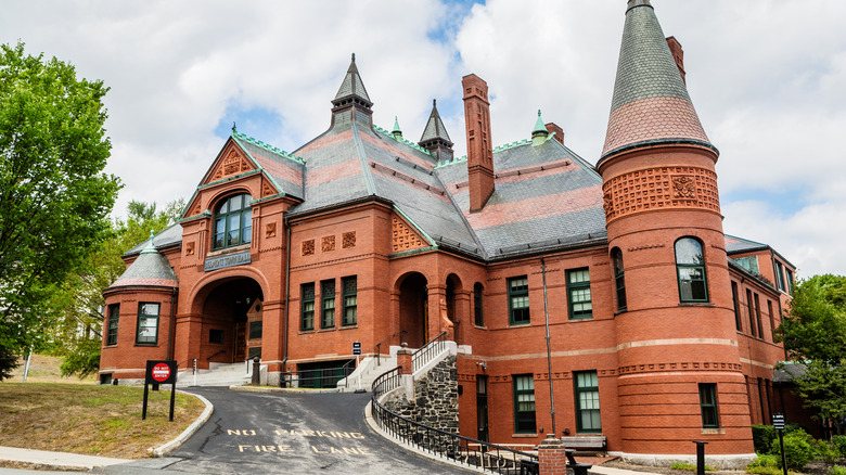 Belmont's Town Hall building