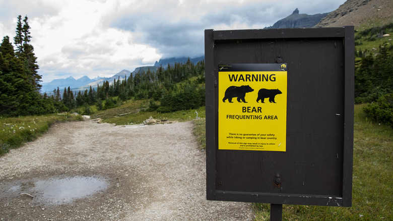 Warning sign for hikers