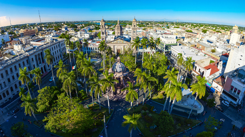 Aerial shot of the Plaza de Armas in Tampico, Mexico