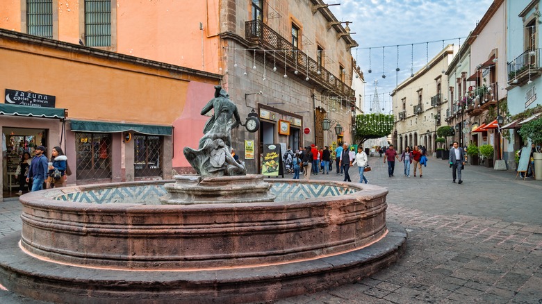 Fountain in Santiago de Querétaro historic center