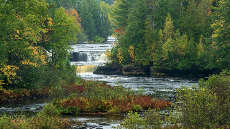 Tahquamenon Falls State Park in autumn in Michigan
