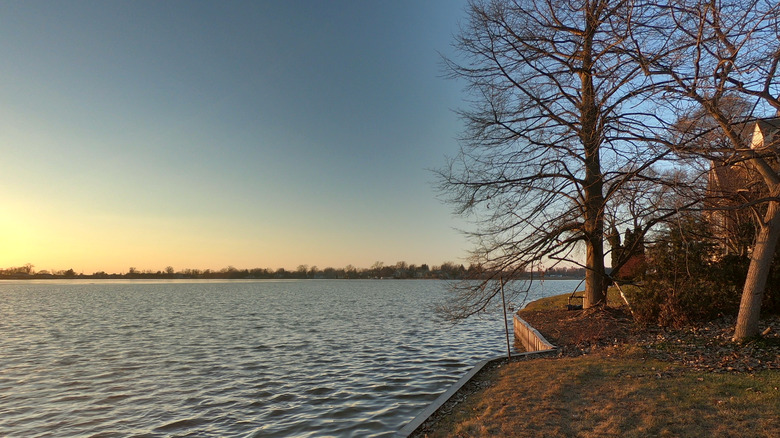 Sunset over Pontiac Lake