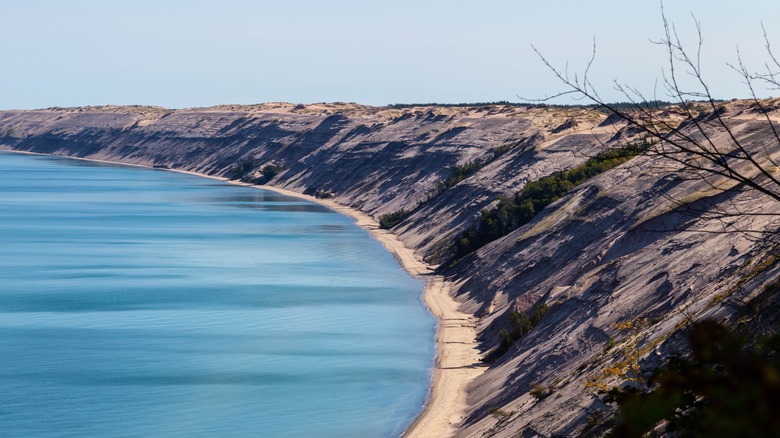 Trail at Pictured Rocks lakeshore