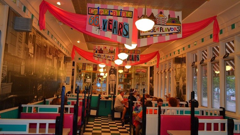 House of Flavors diner and ice cream parlor in Ludington, Michigan