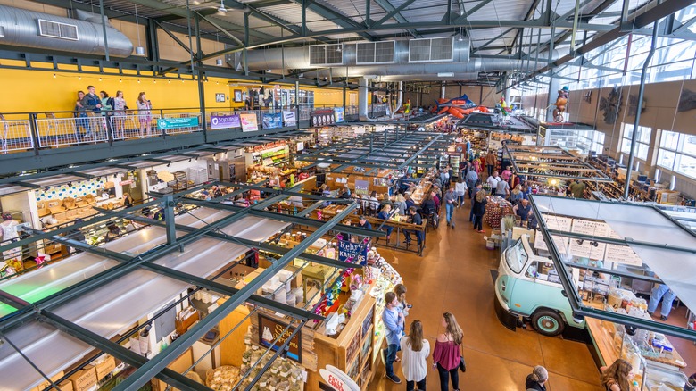 picture of inside the Milwaukee Public Market