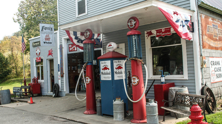 Ernie's Gas Station in Whalan, Minnesota