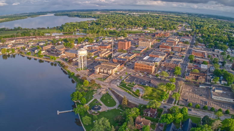 Downtown Albert Lea in Minnesota and its many lakes
