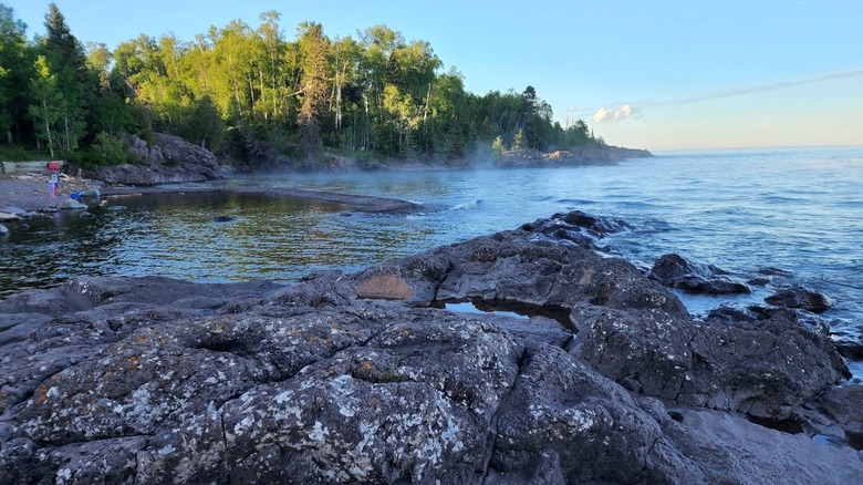 Shoreline of Temperance River State Park.