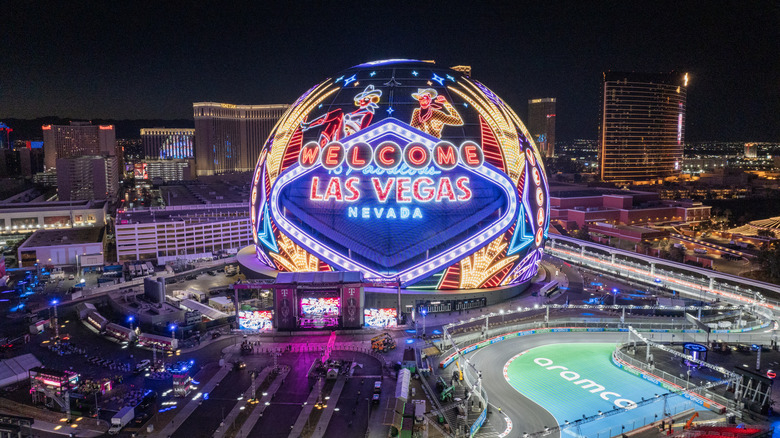 Neon Welcome to Las Vegas sign