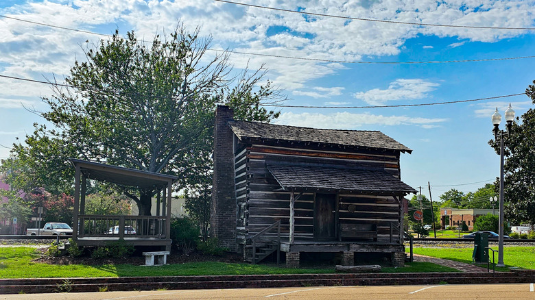 The Foster-Smith cabin is an original from 1825