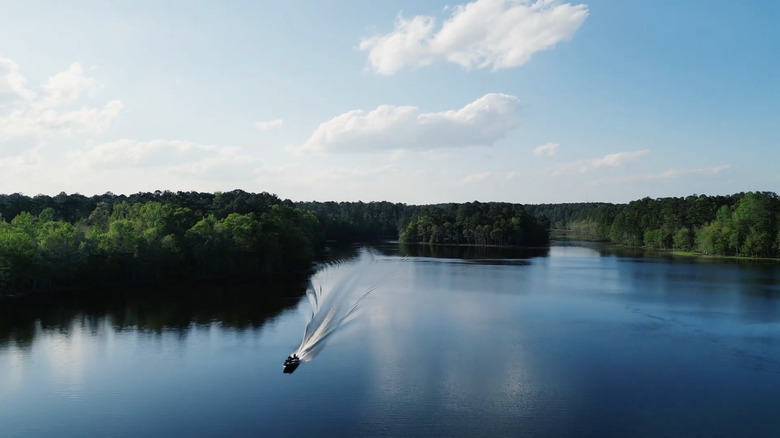 A speedboat cruising through Maynor Creek Water Park