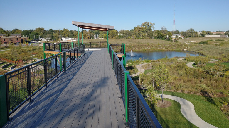 Missouri's 'City Of Warmth' Is A Walkable St. Louis Suburb With Local Amenities And Parks