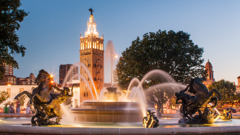 Ornate fountain and the Giralda tower at Country Club Plaza at dusk in Kansas City, MO
