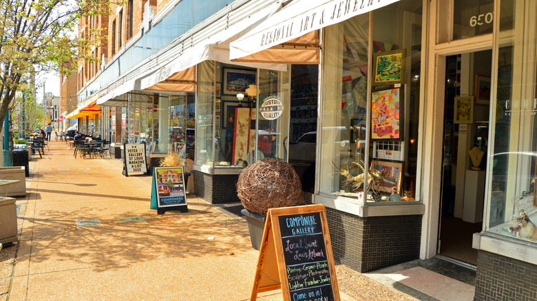 Downtown street with shops in University City, Missouri