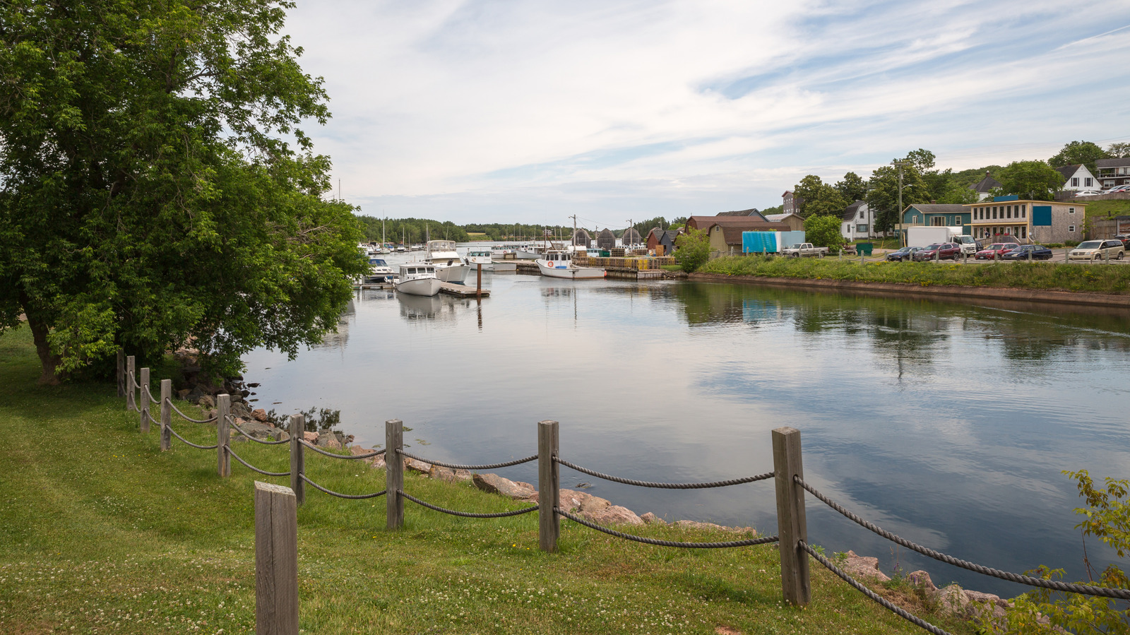 Canada's Charming East Coast Town On Prince Edward Island Has River Views, Trails, And Tasty Eats