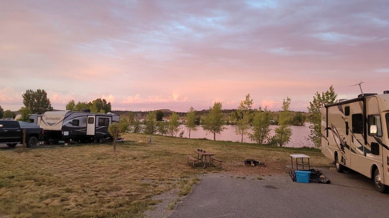 Tongue River State Park campground with lake views